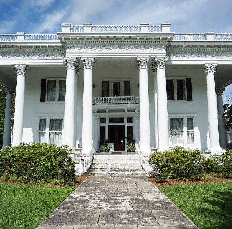 Short Mansion in Alabama